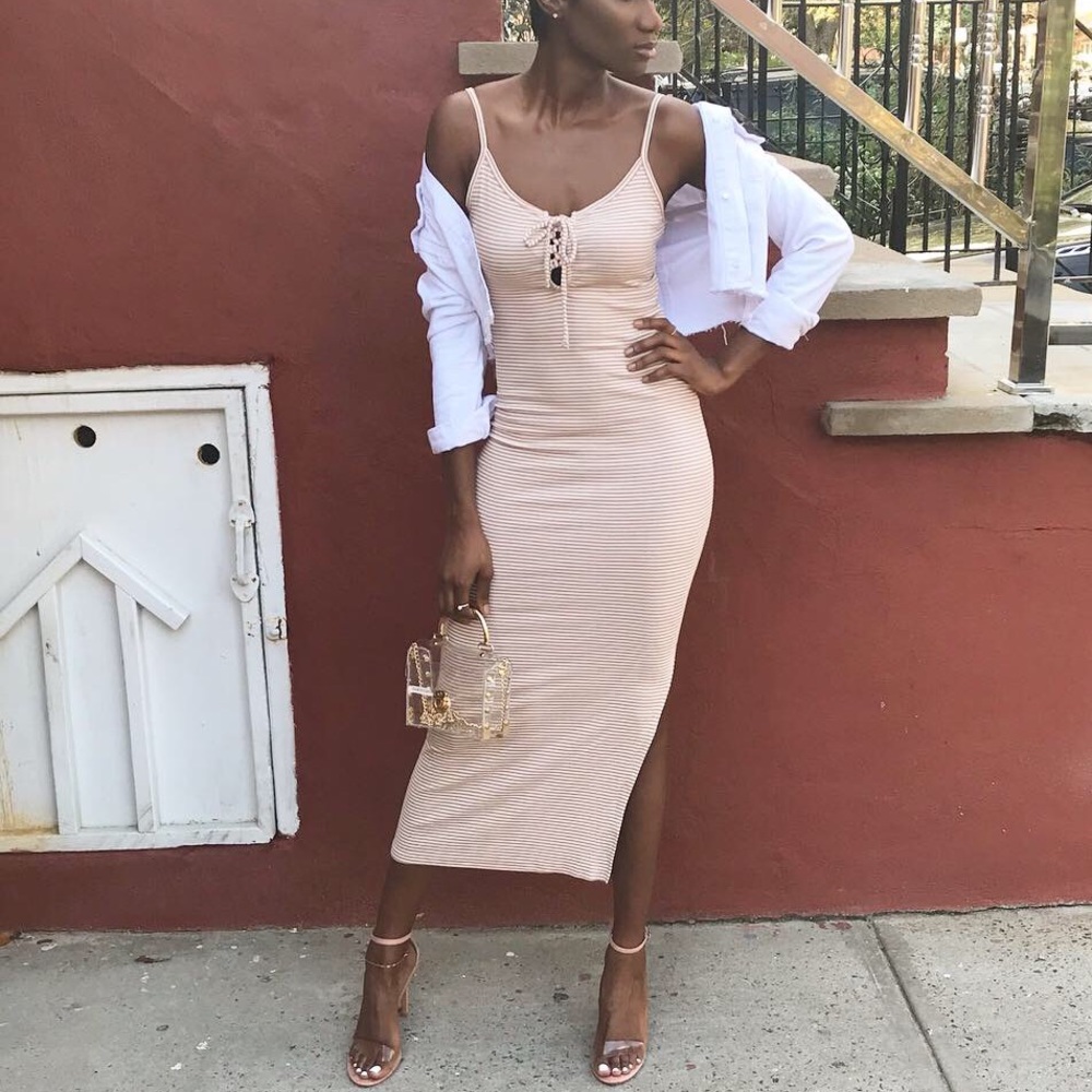 Maxi dress (fitted)